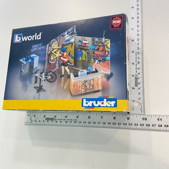 Bruder Bworld Bike Workshop Playset W/ Accessories & Cyclist Figurine 1:16 Scale - Picture 8 of 11
